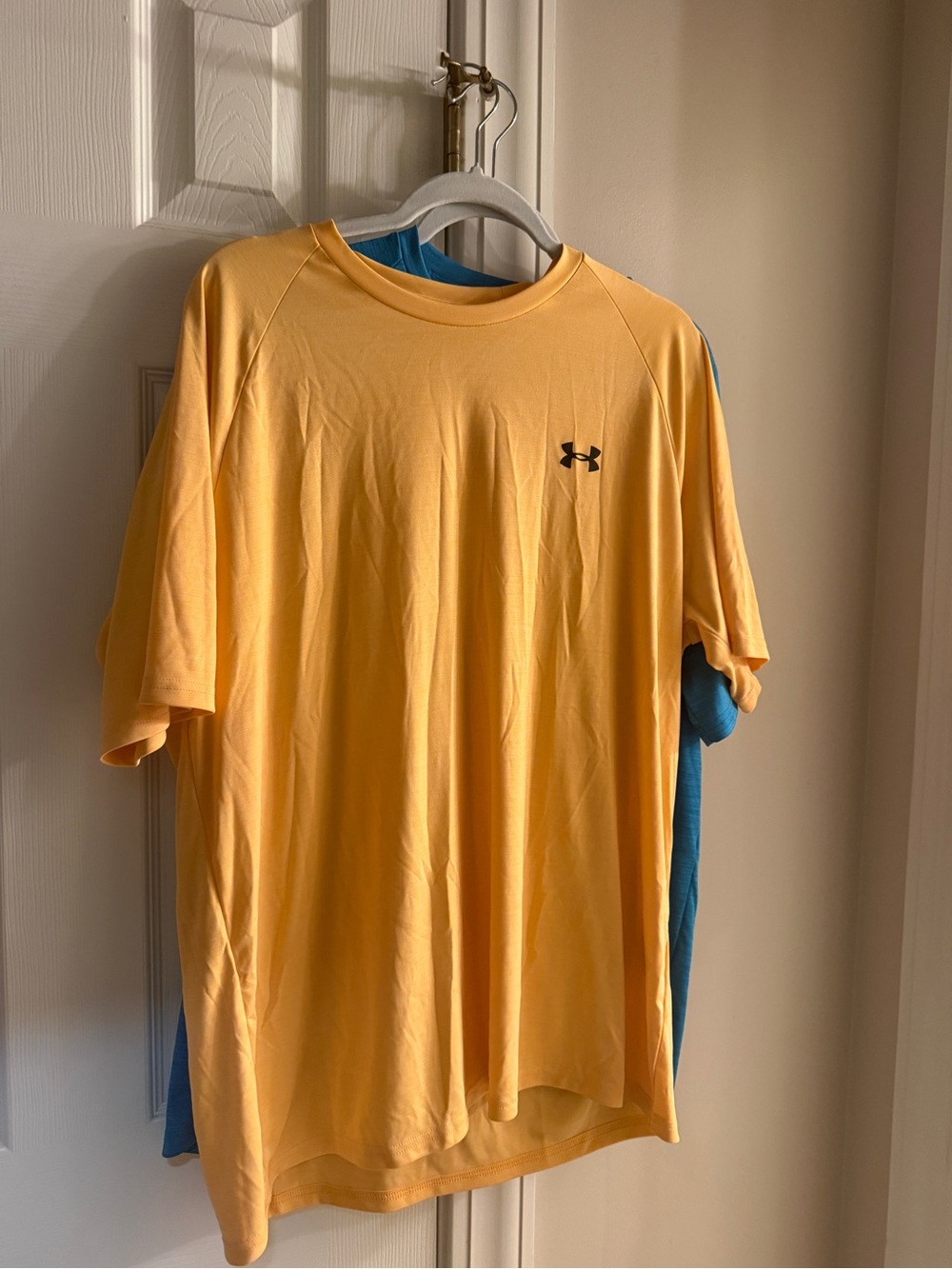 Under Armour Men’s Yellow Short Sleeve Performance Tee with Black Logo